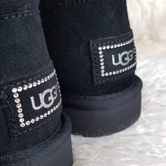 UGG/Swarovski Mini Bailey Button Bling Boot W5 BLK - Picture 3 of 8